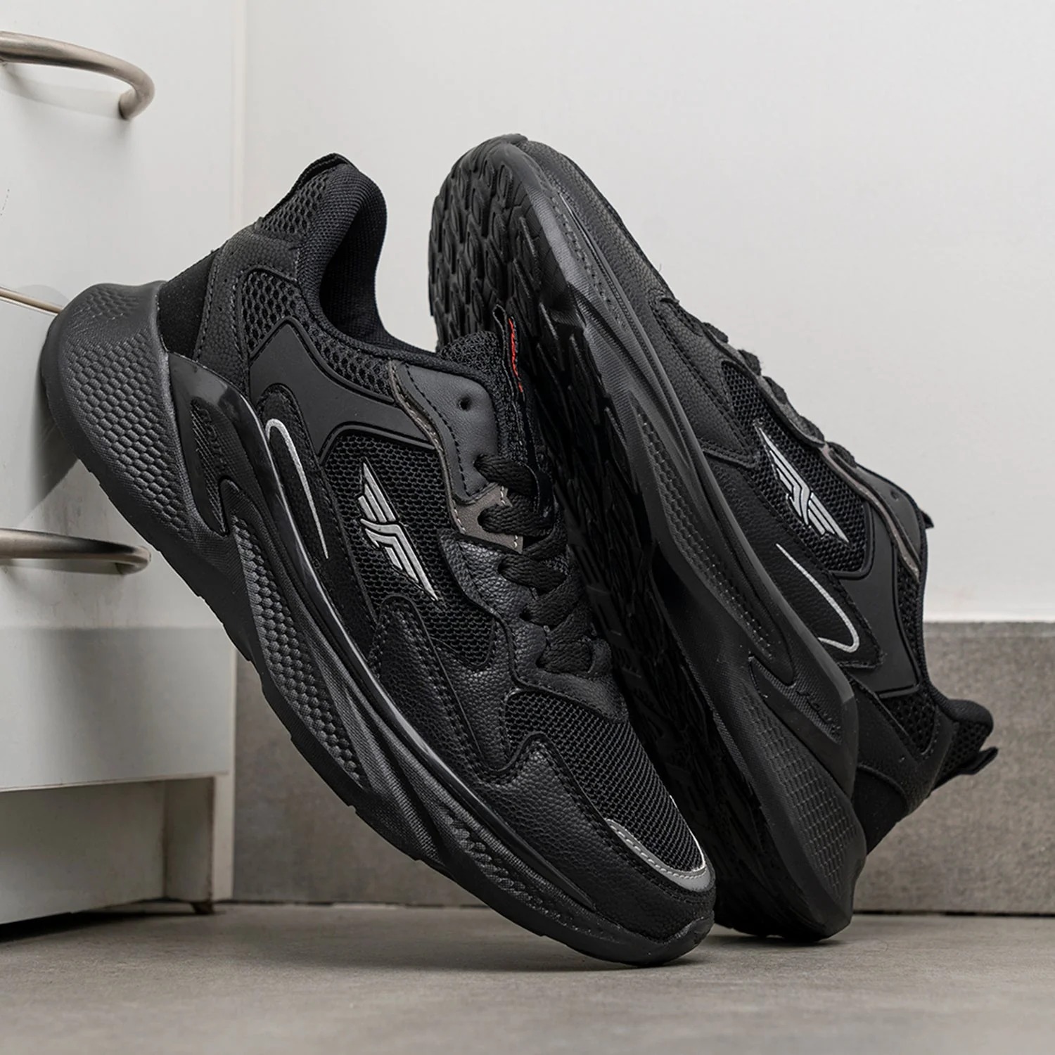 Redtape Aesthetic Shoe